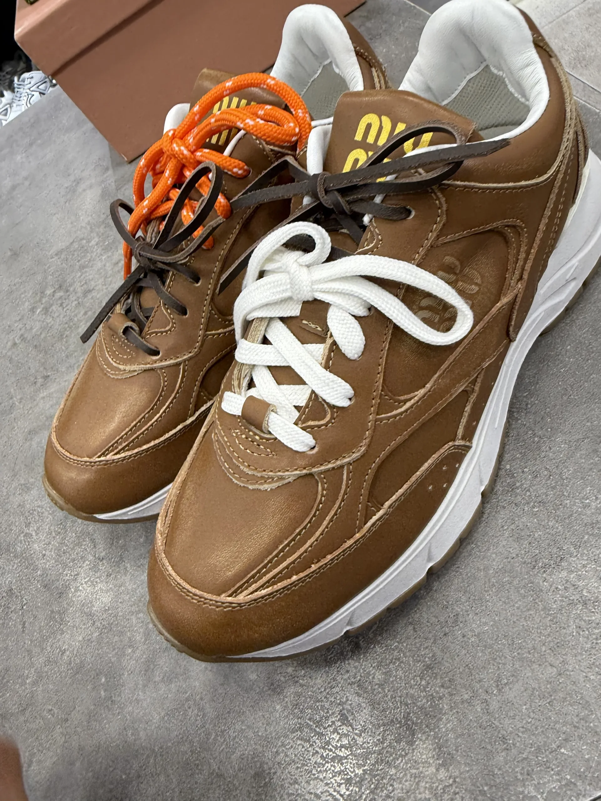 Mi mi sneaker