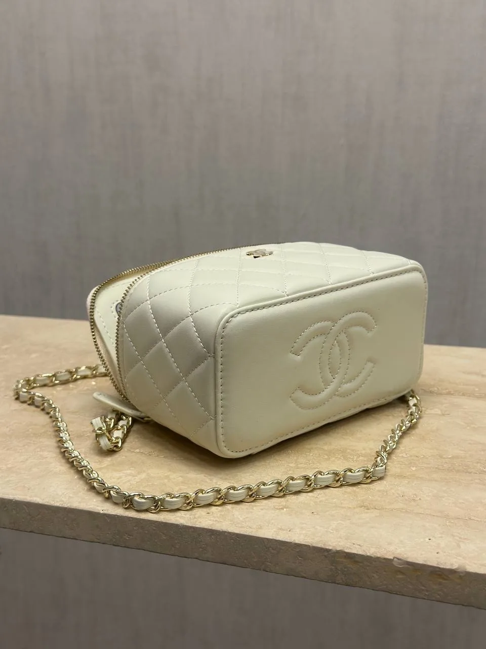 Chn Vanity bag