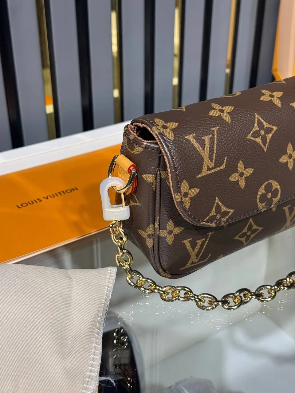 Lv Bag