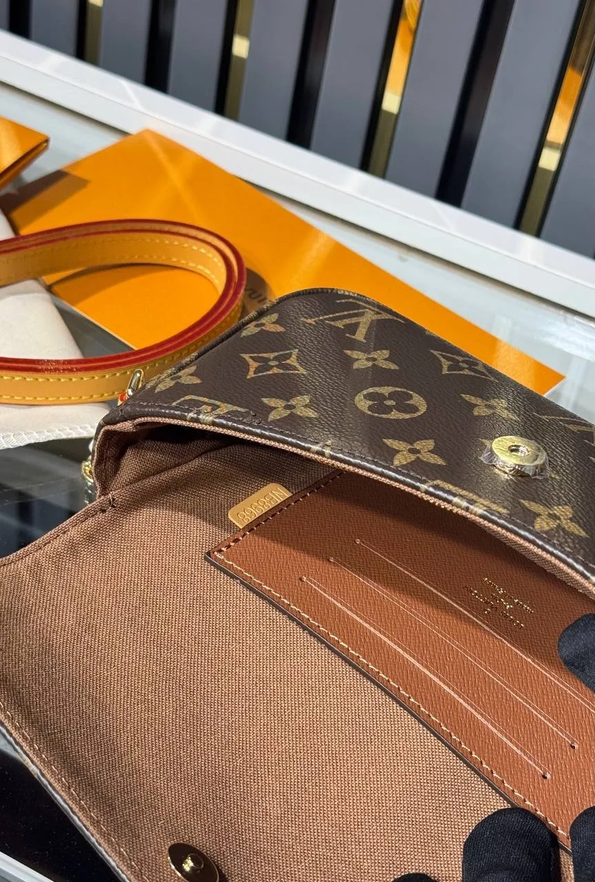 Lv Bag