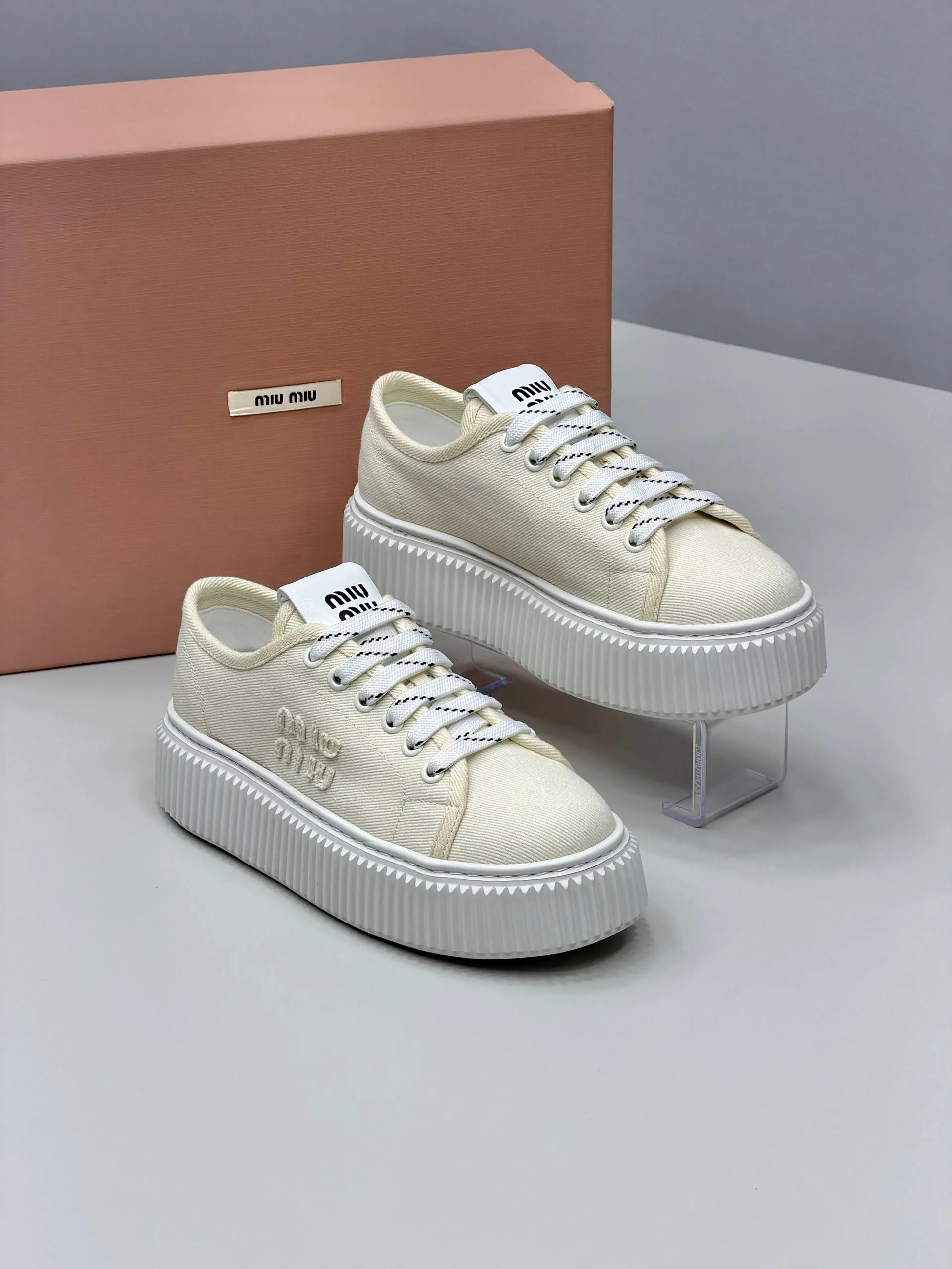 Mi mi sneaker - Beden: 41 • Renk: Varsayılan