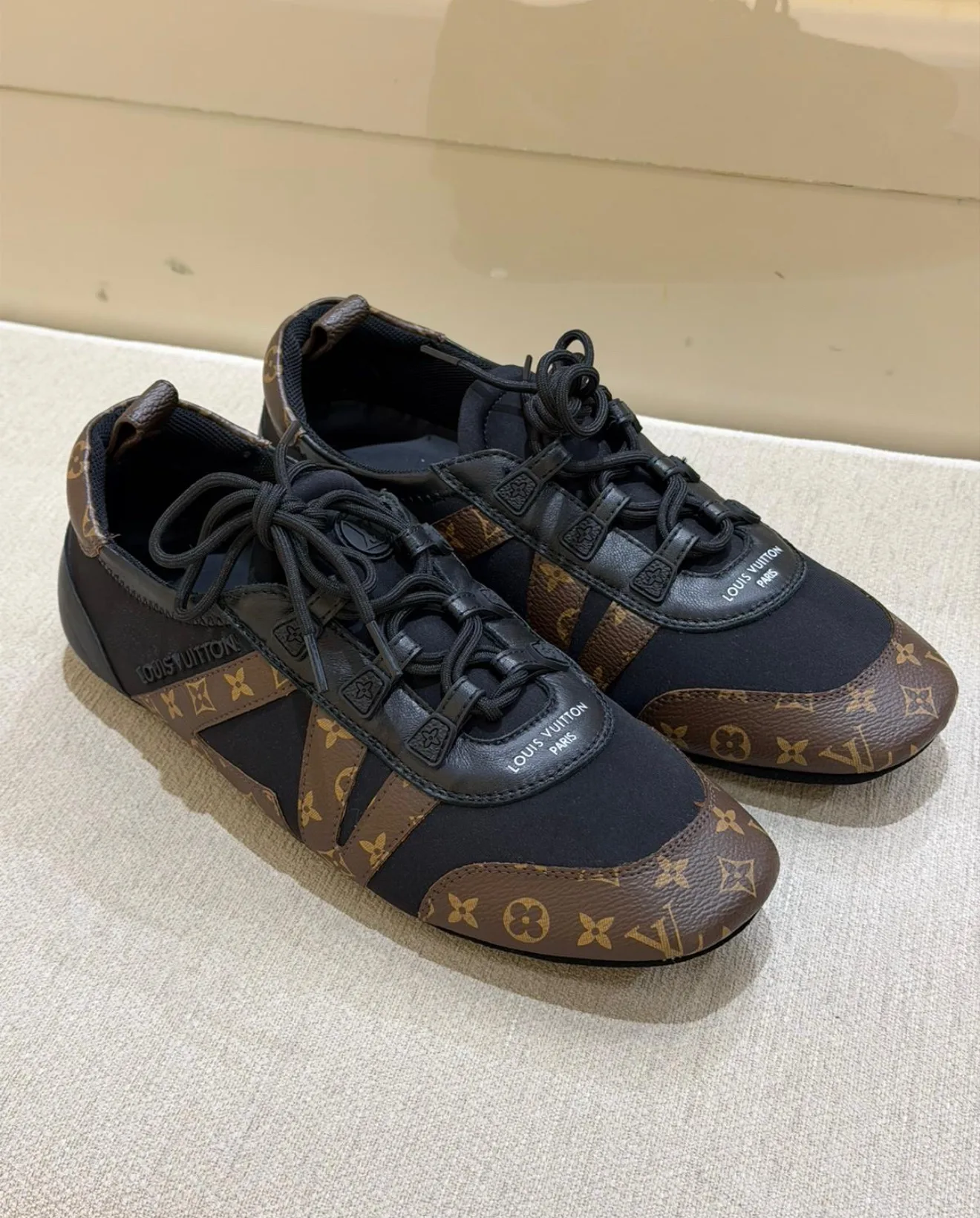 Lv sneaker - Beden: 37 • Renk: Varsayılan