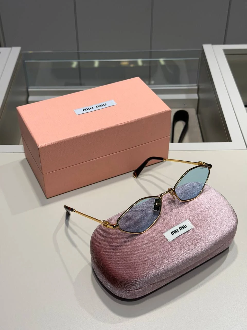 Mi Miu sunglaseses