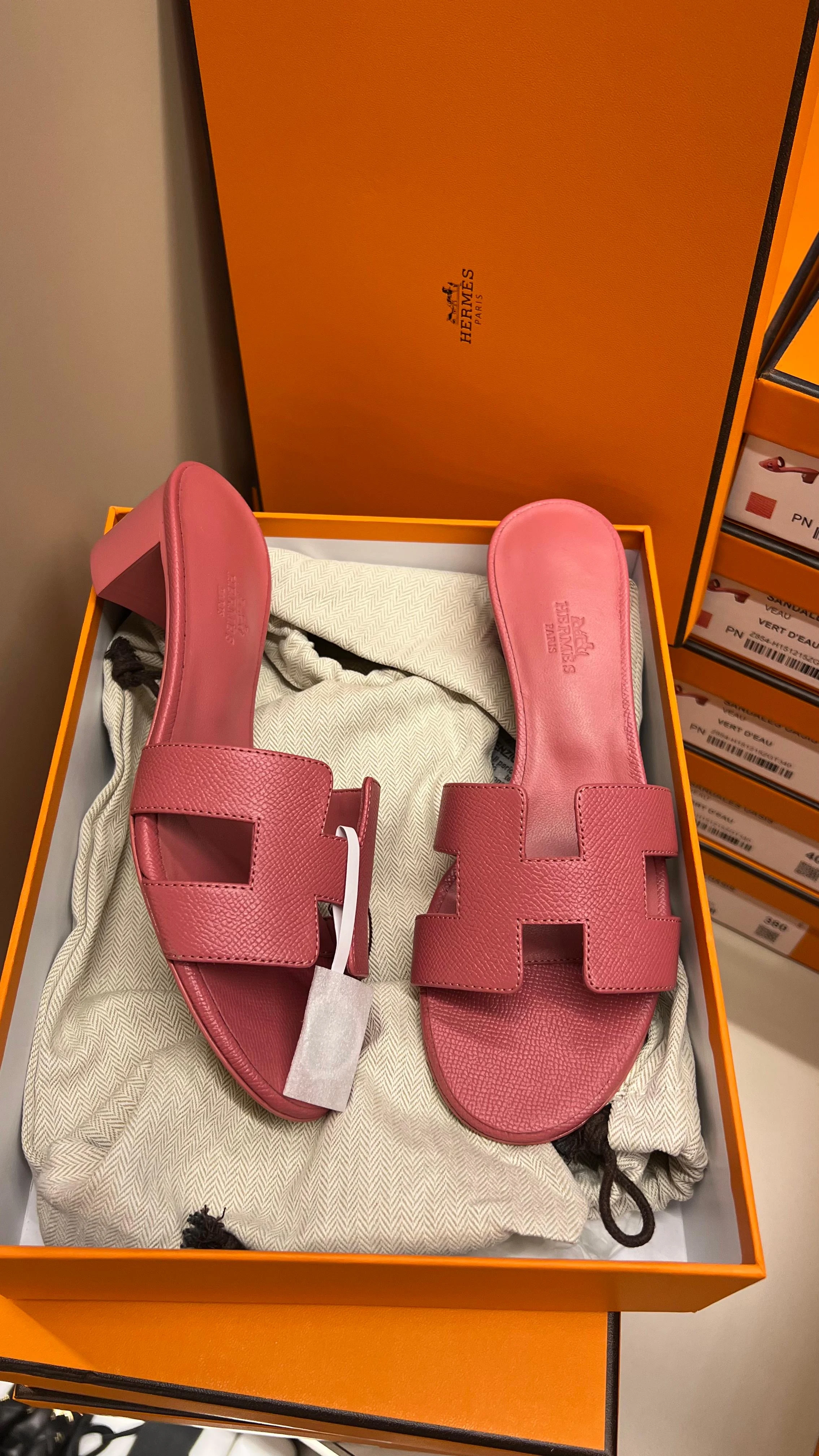 Hrms oasis Pink