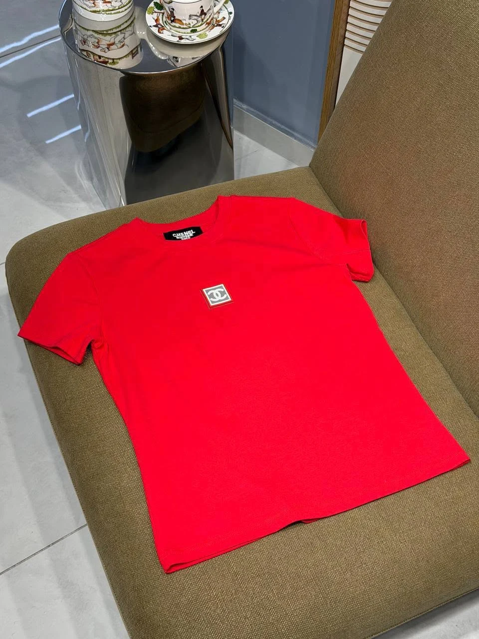 Chnl red tshort