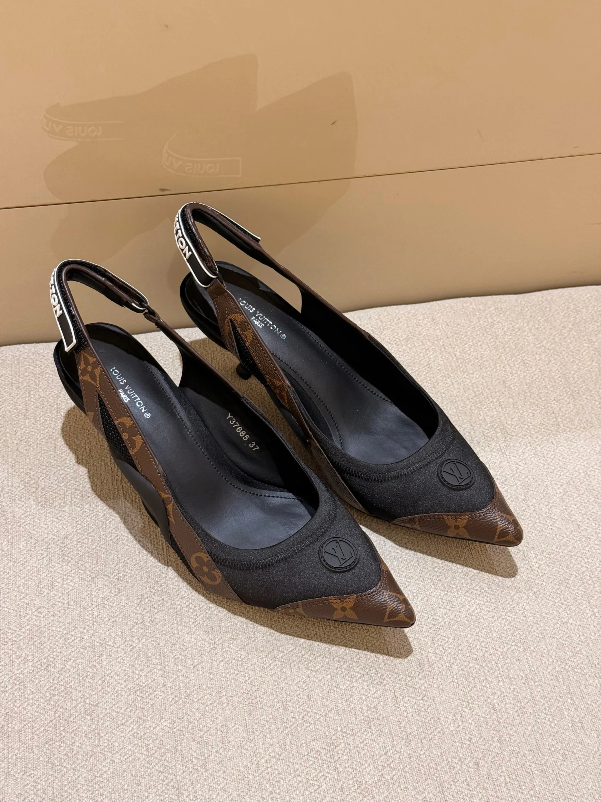 Lv slinback