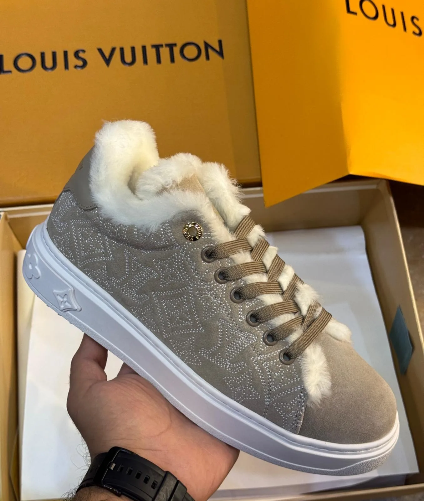 Lv sneaker