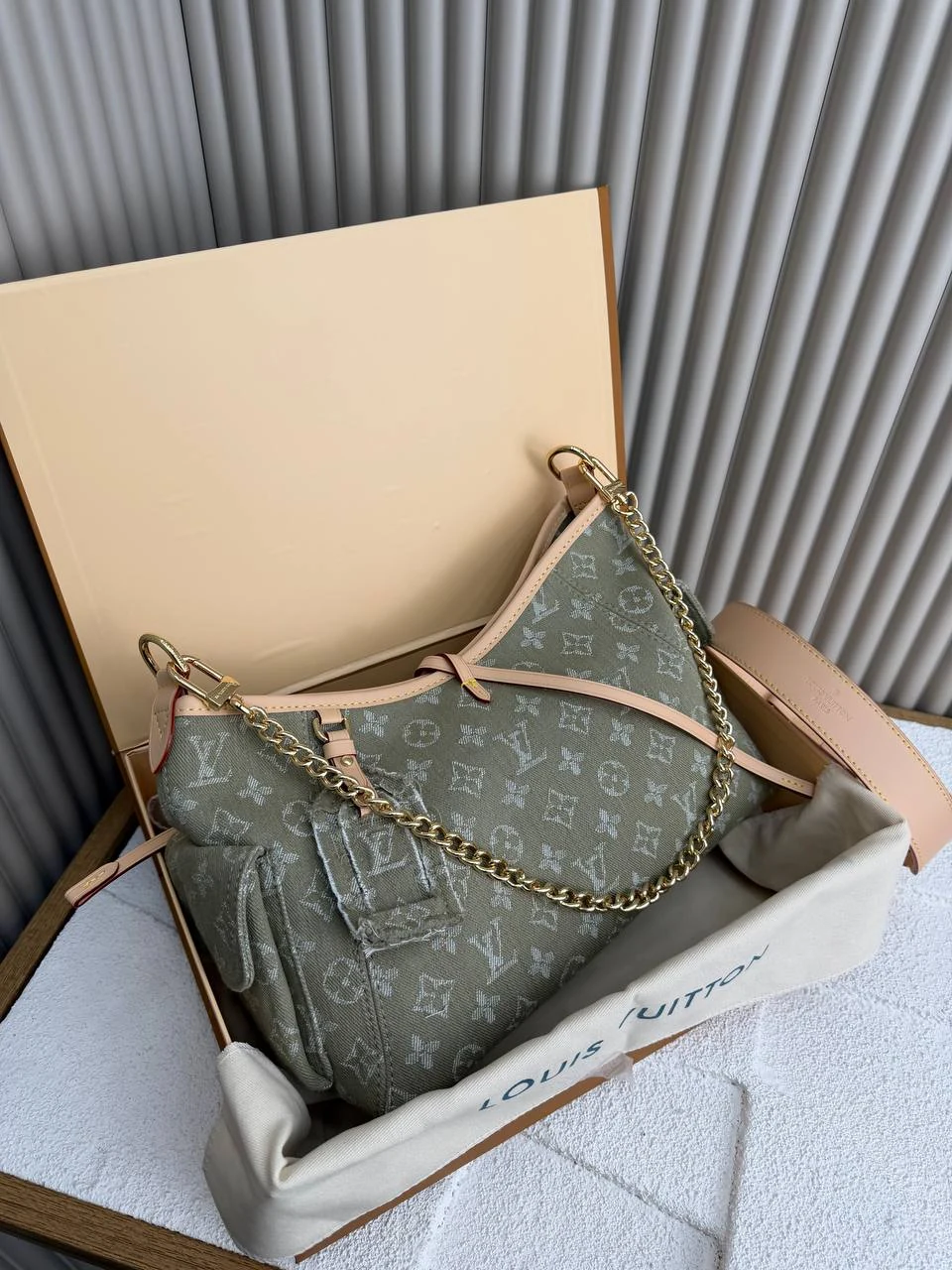 Lv jean gri bag