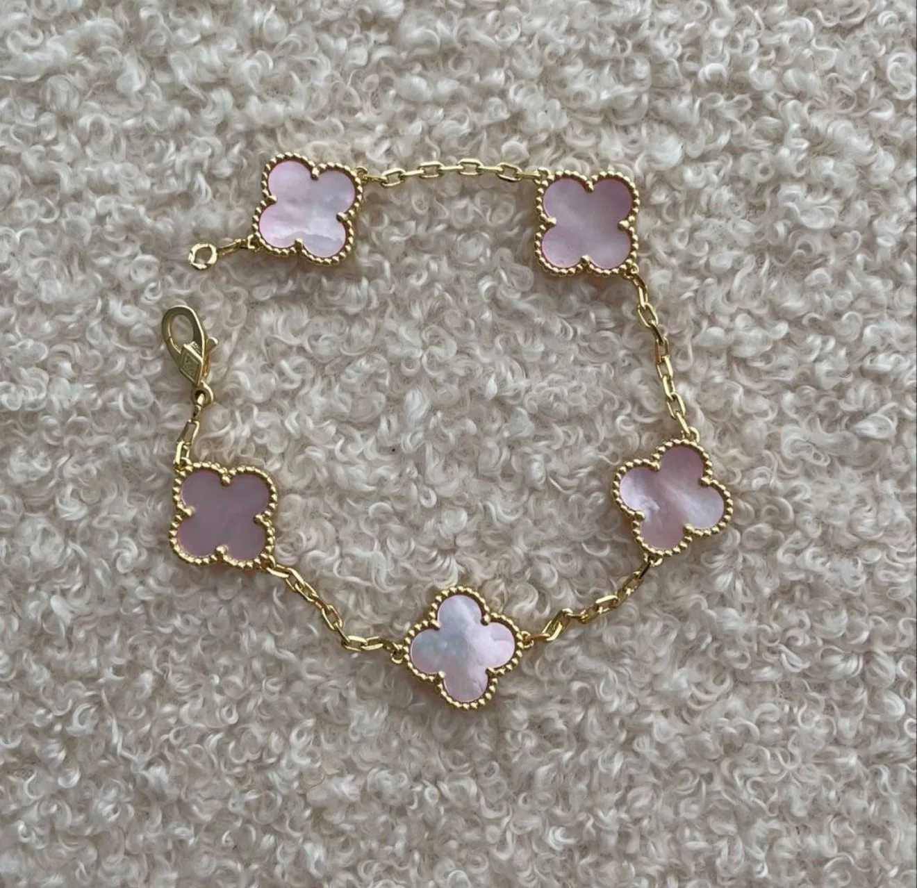 Baby pink yonca bileklik