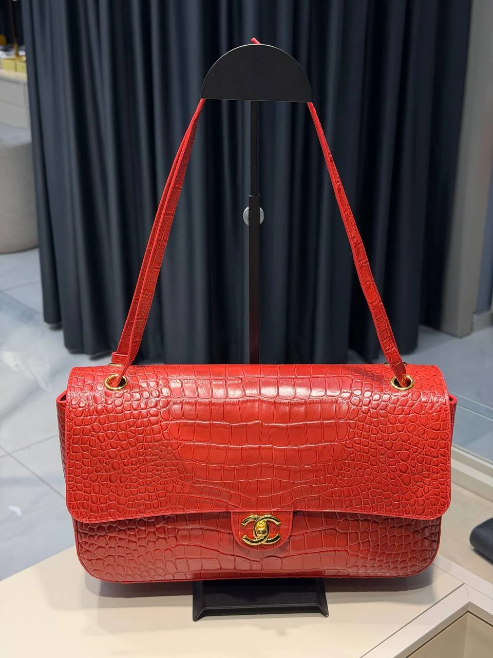 Chnl red bag