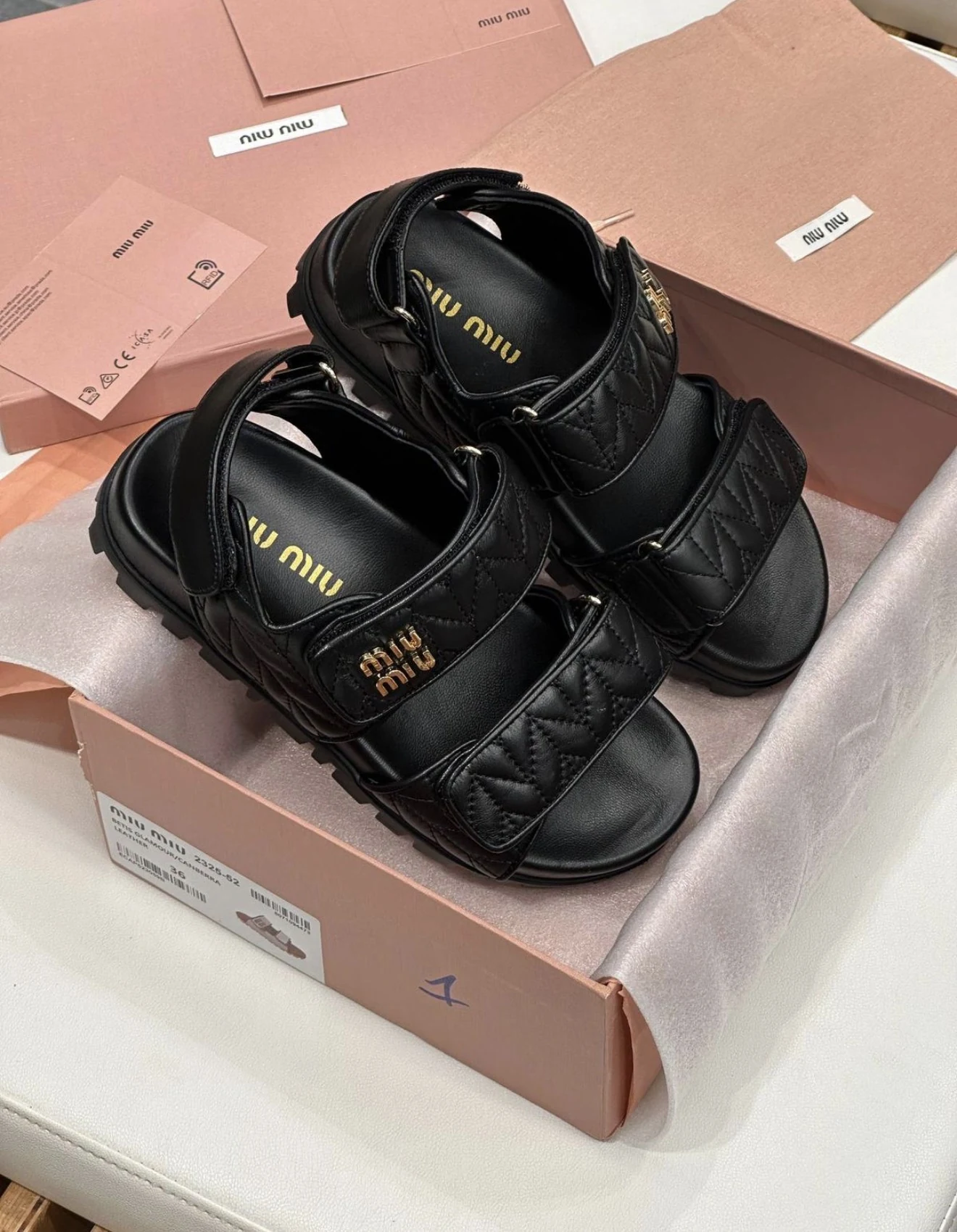 Mi mi New sandal Black
