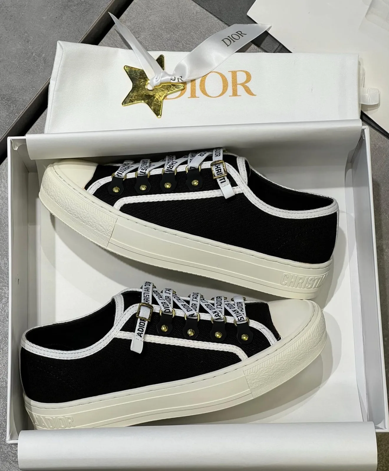 CD sneaker