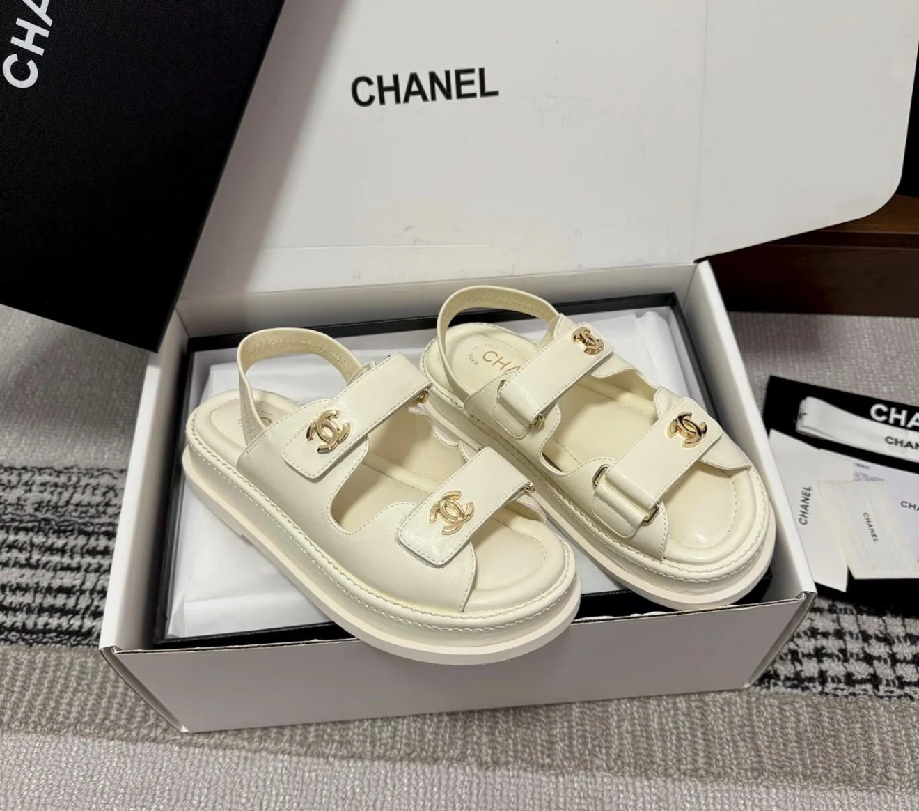 Chanel sandalet new
