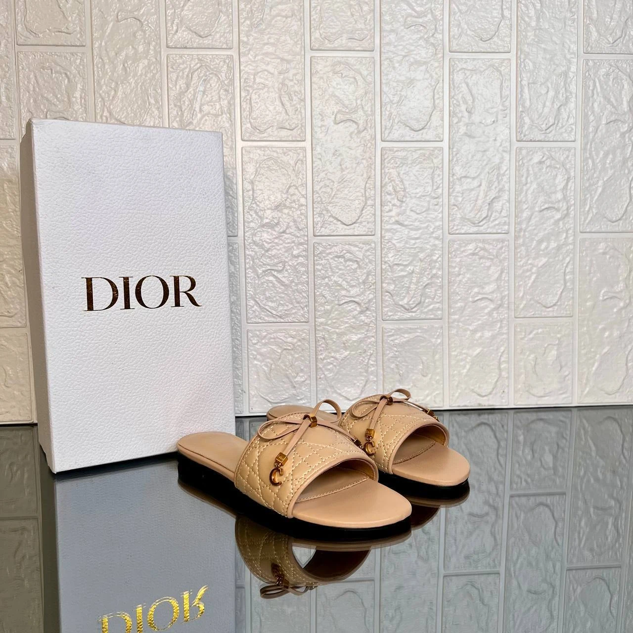 Dior sandal nude