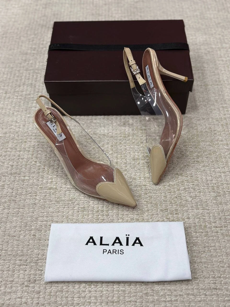 Alaia slinback bej