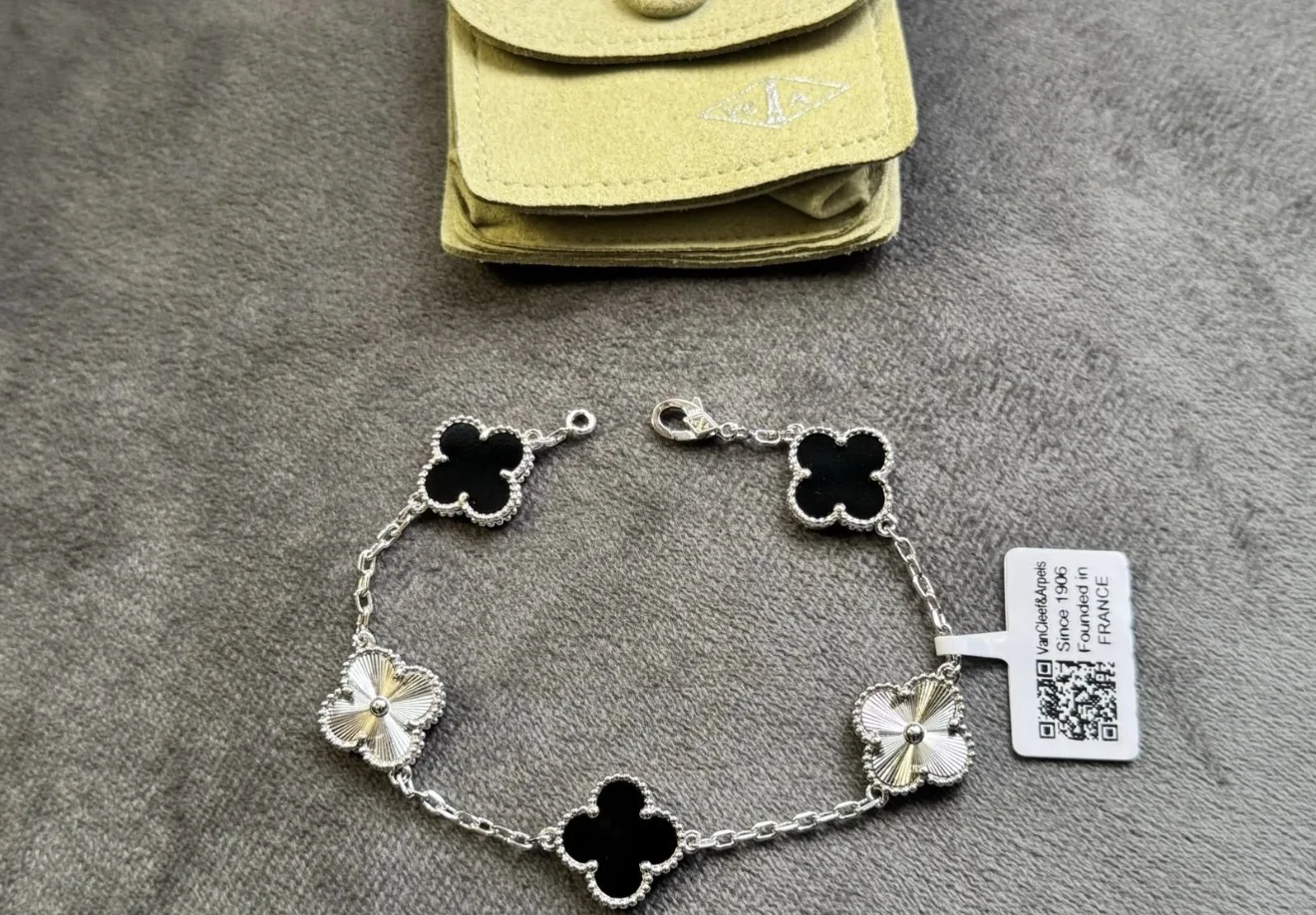 Siyah silver yonca bileklik