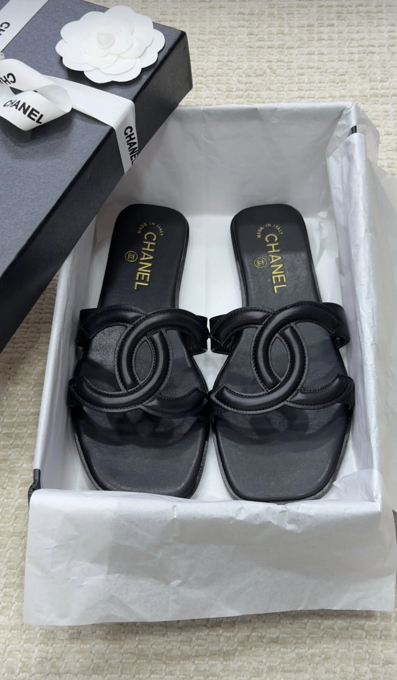 Chnl Black new sandal