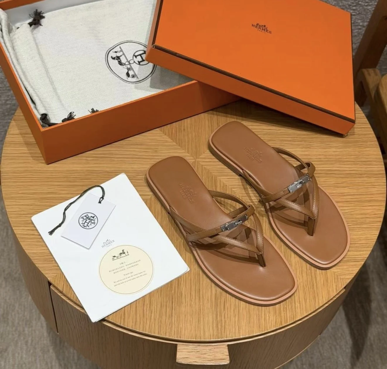 Hrms kelly sandal taba