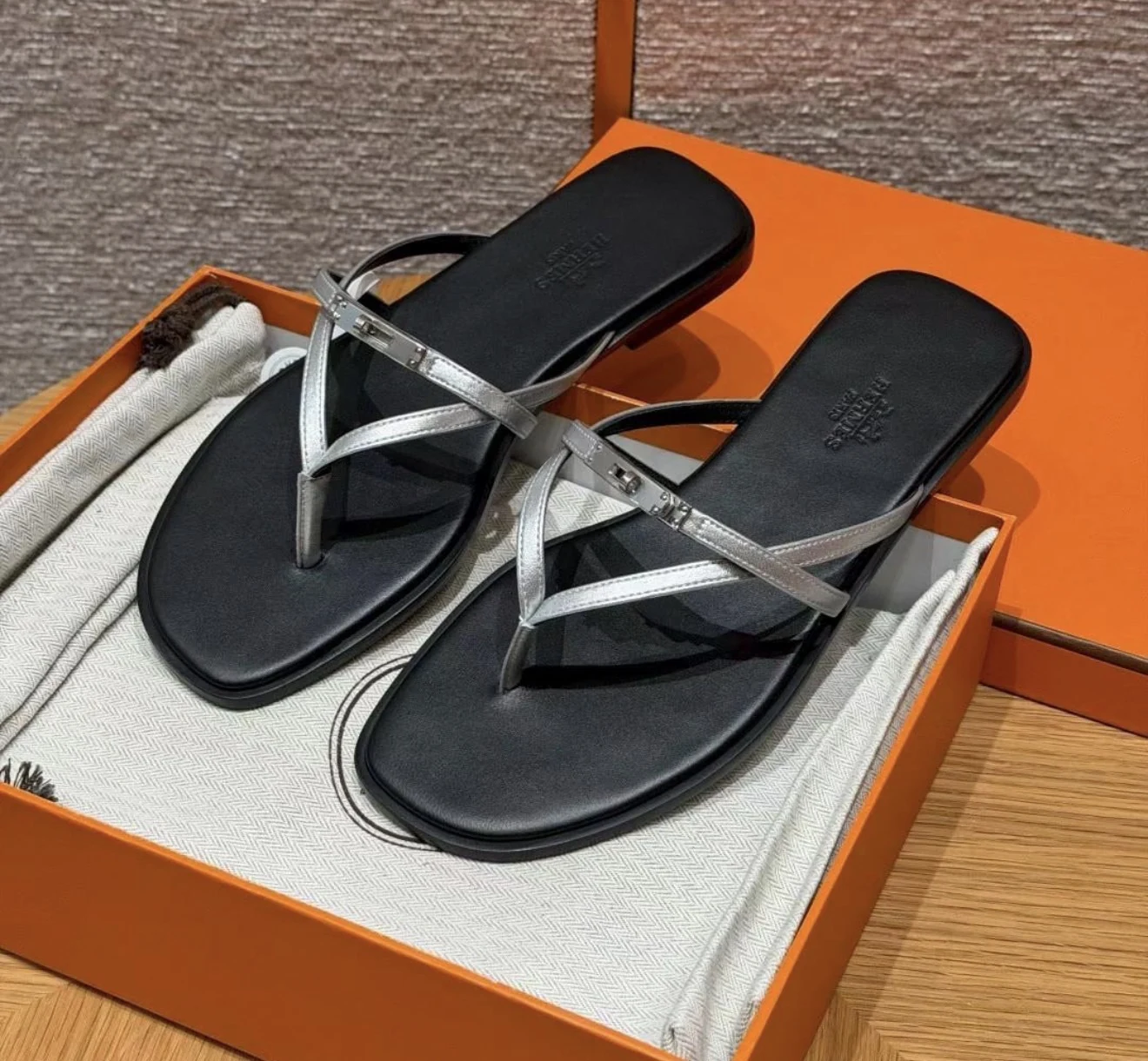 Hrms kelly sandal New