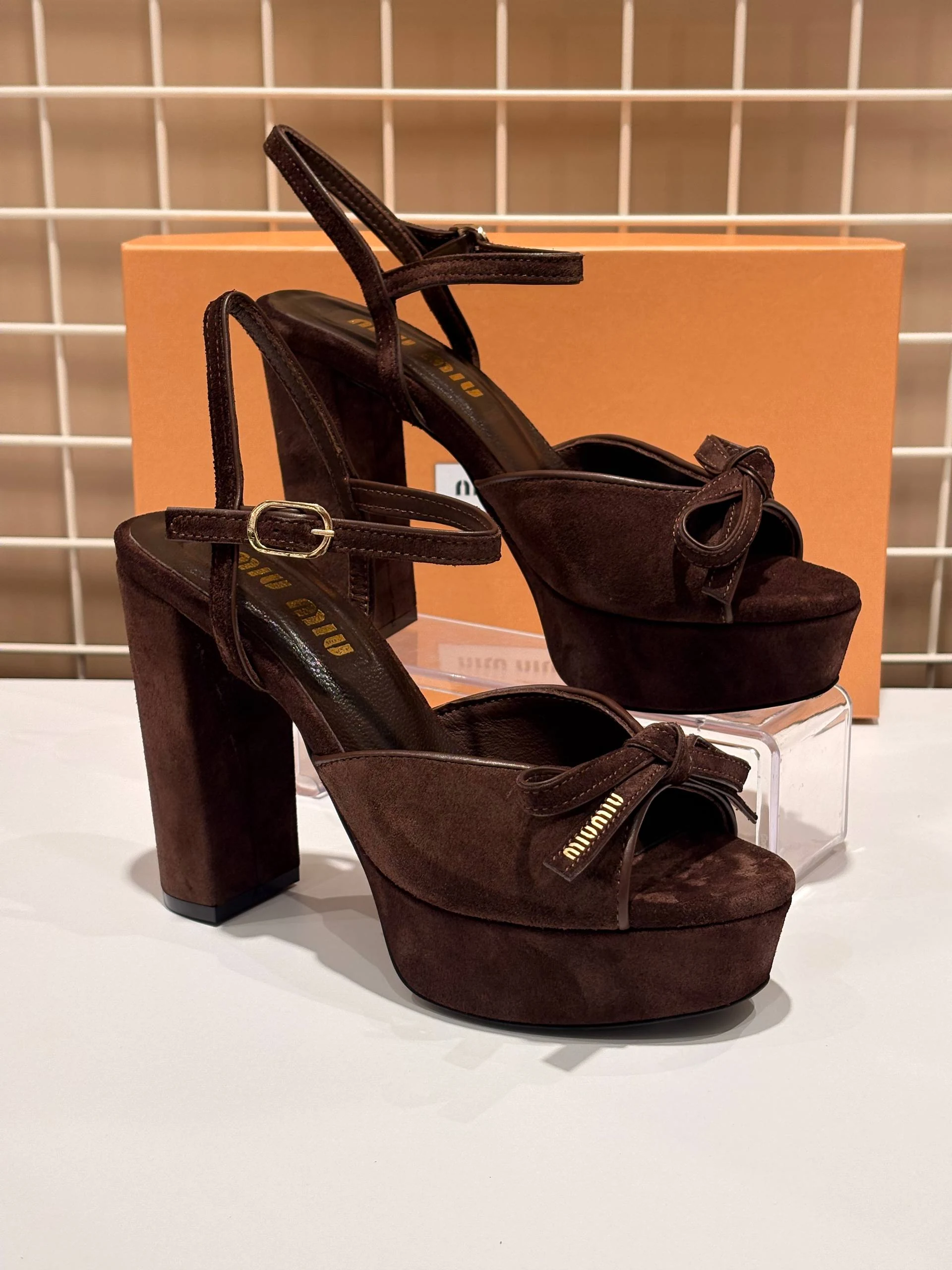 Mi mi süet sandal