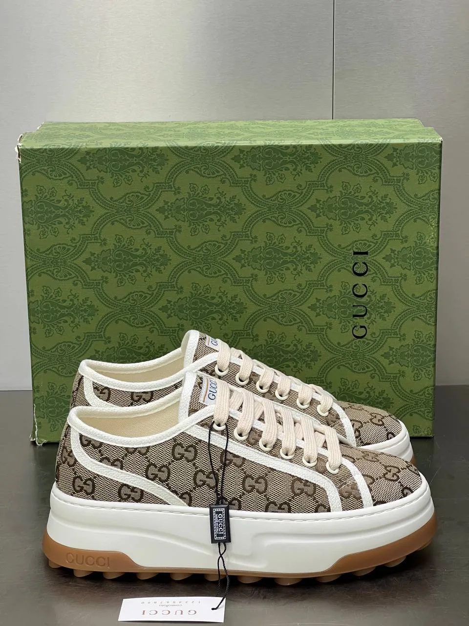 GC sneaker