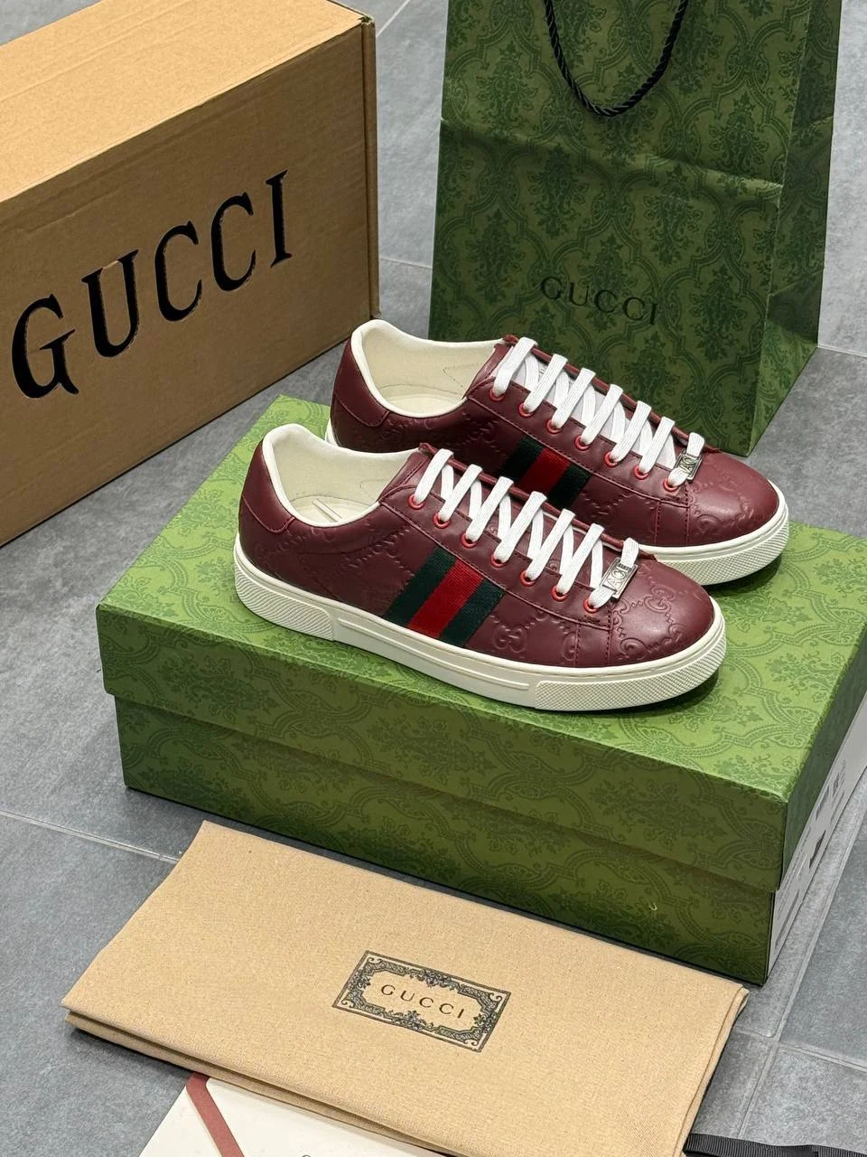 GC New sneaker bordo