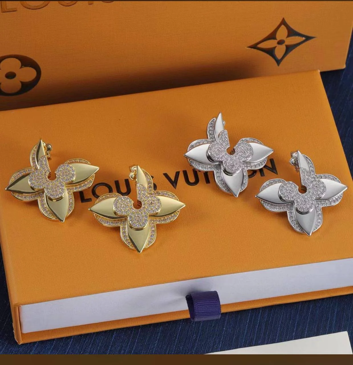 Lv new küpe
