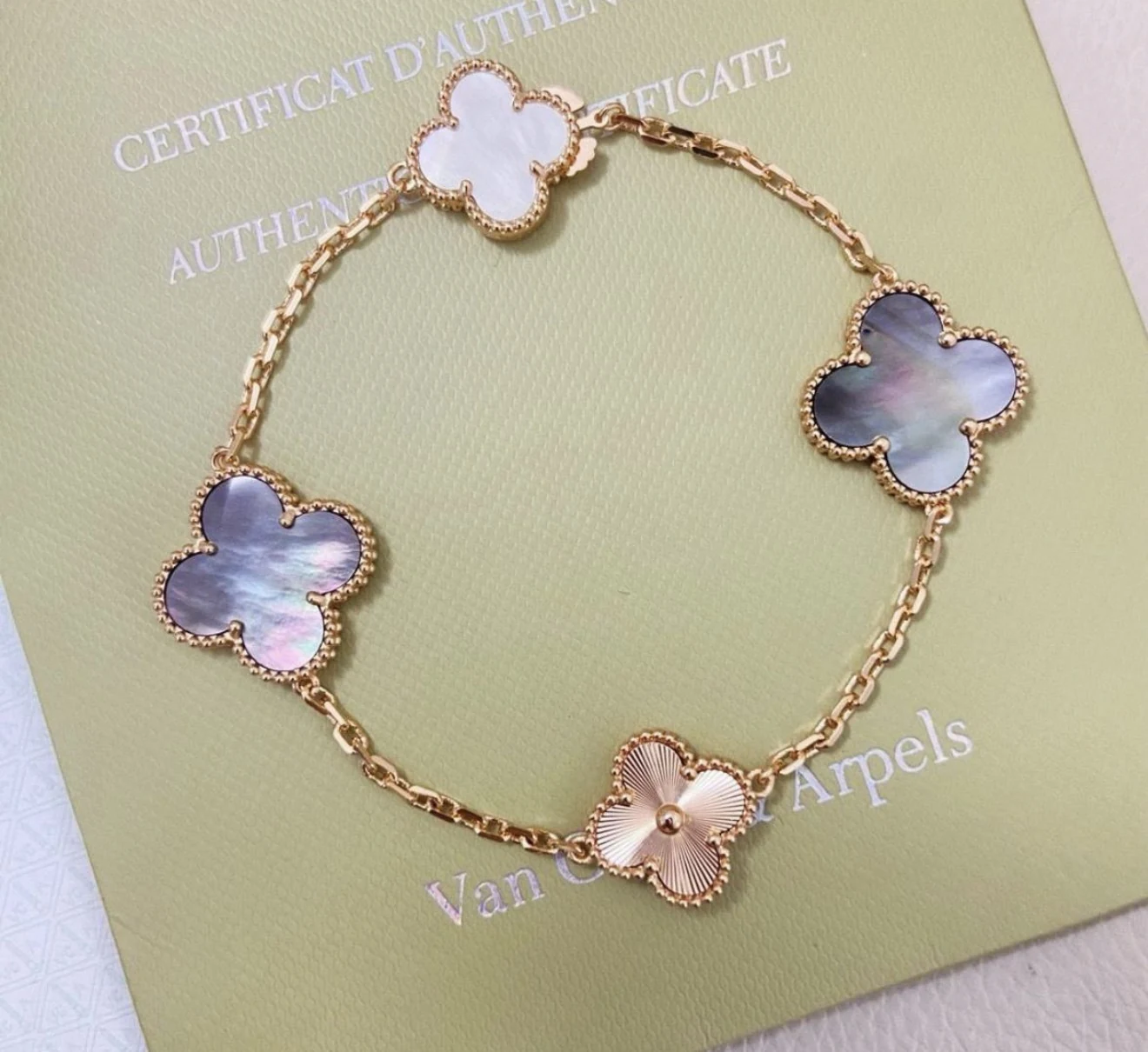 Vca bileklik gold lila