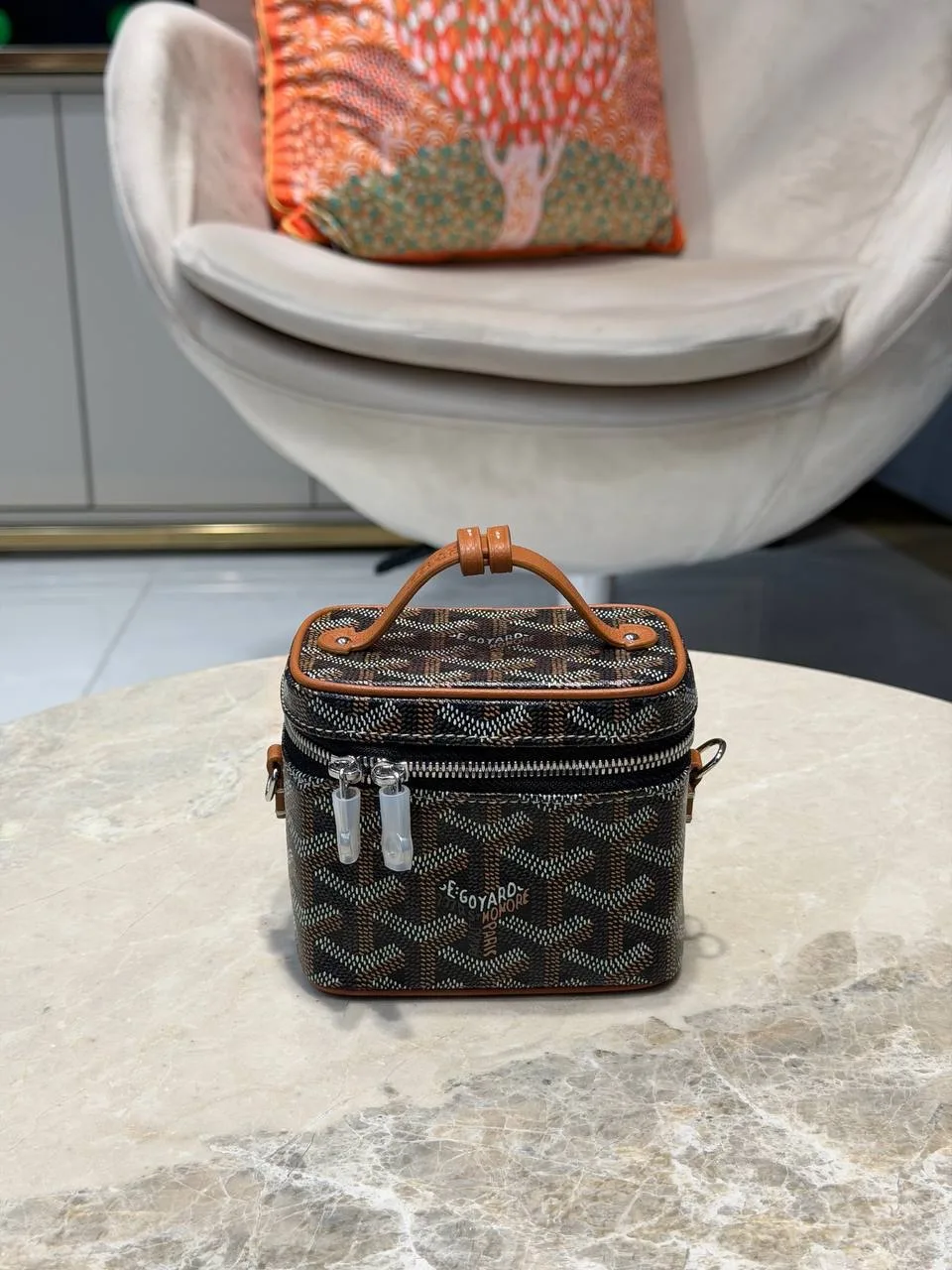 Gyrd Vanity bag