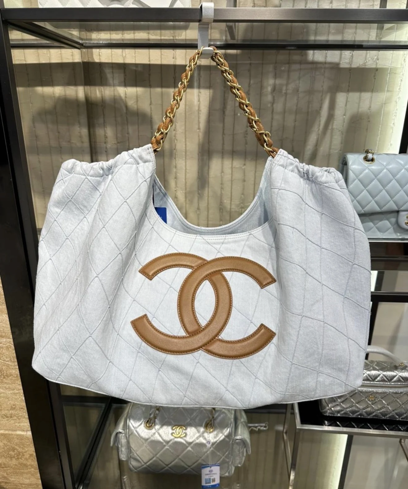 New  Chnl tote bag