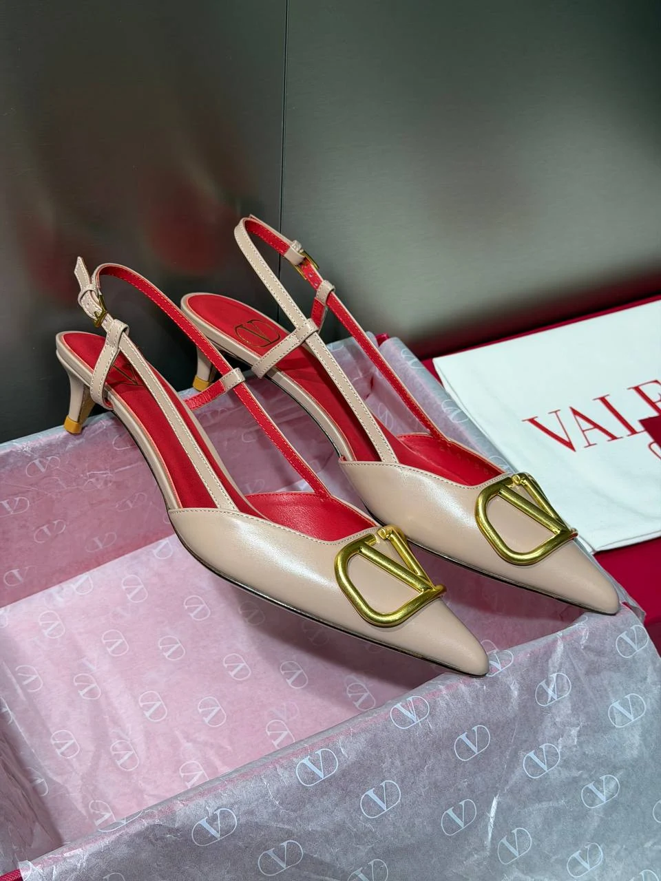 Vltn New slinback  bej