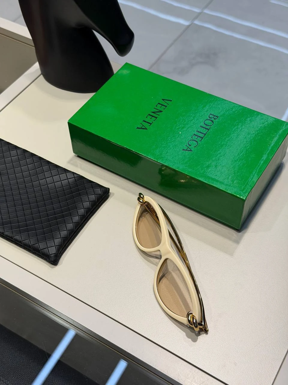 Bottega sunglasses kemik