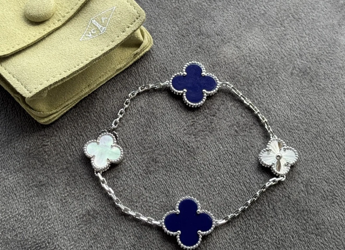 Vca Saks mavi silver bileklik