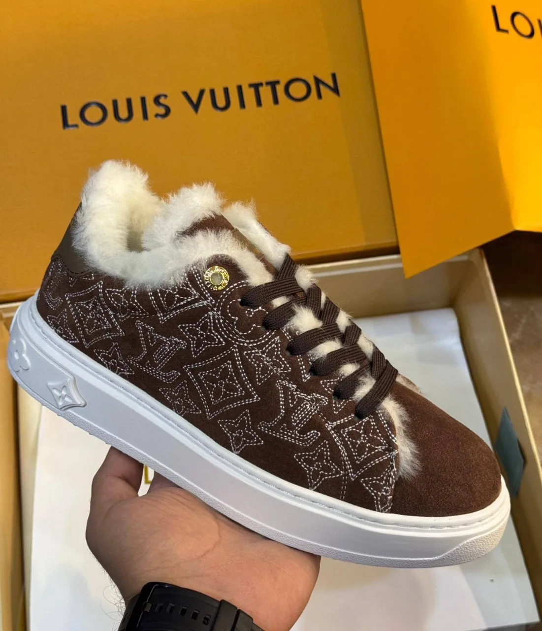 Lv sneaker