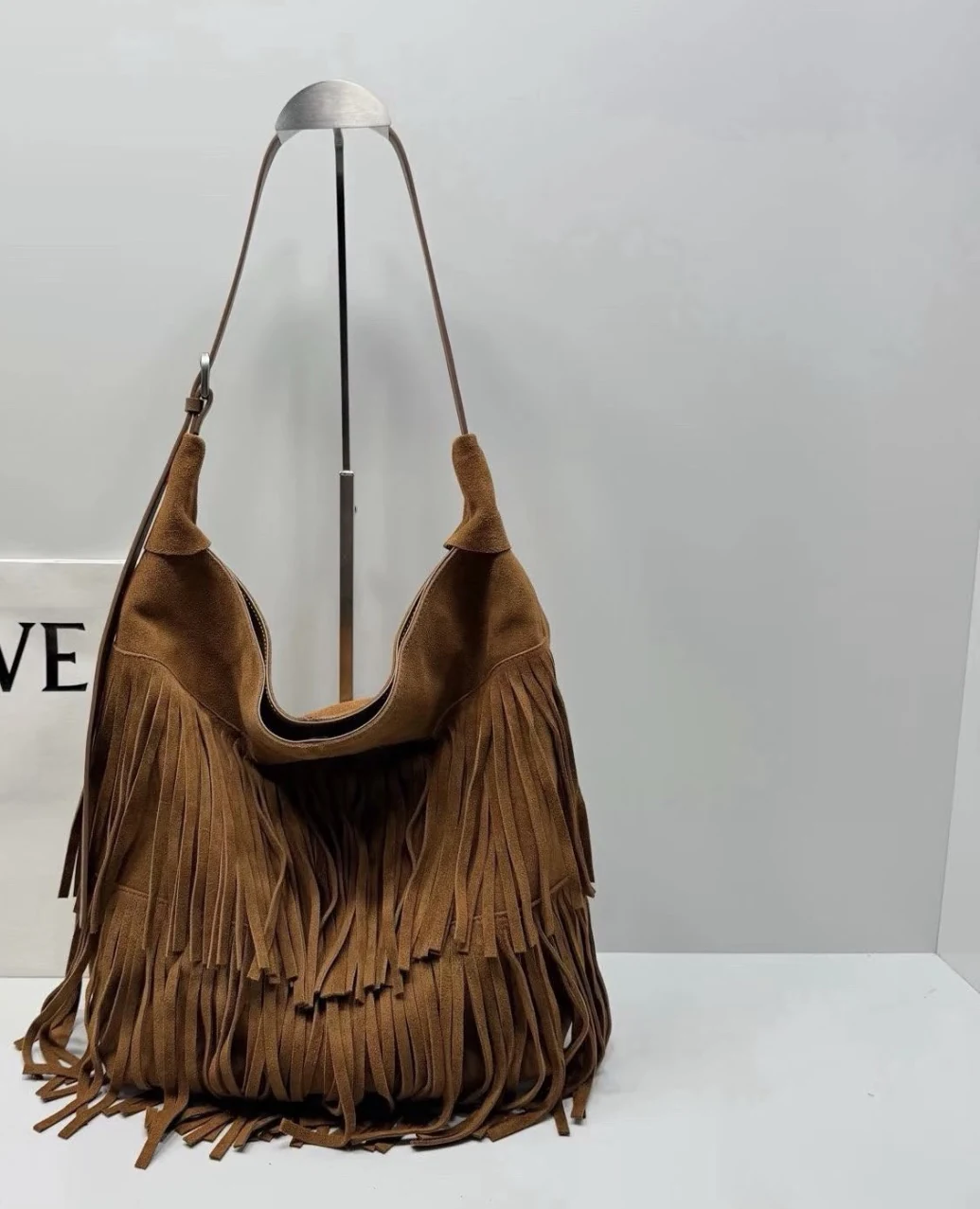 Loewe püsküllü bag taba