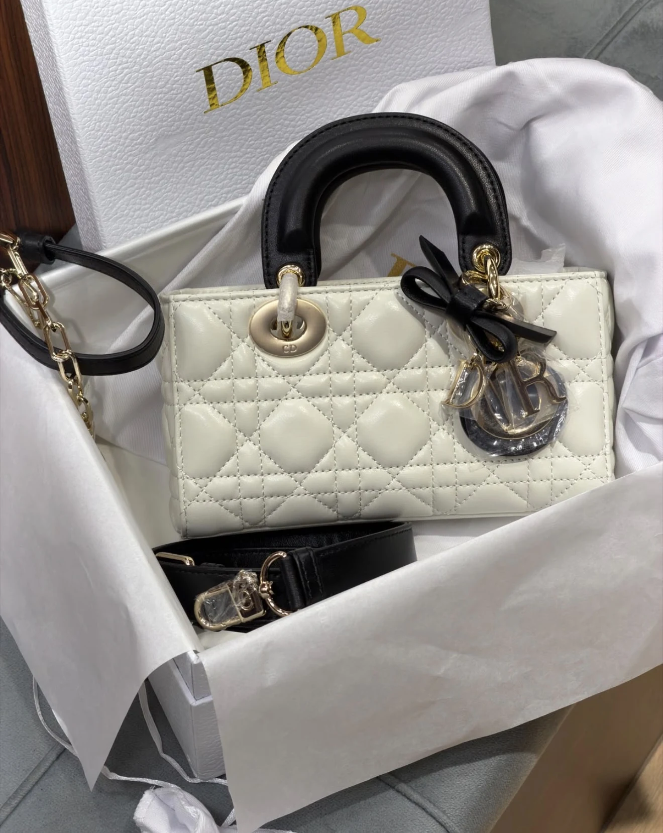 CD new white bag