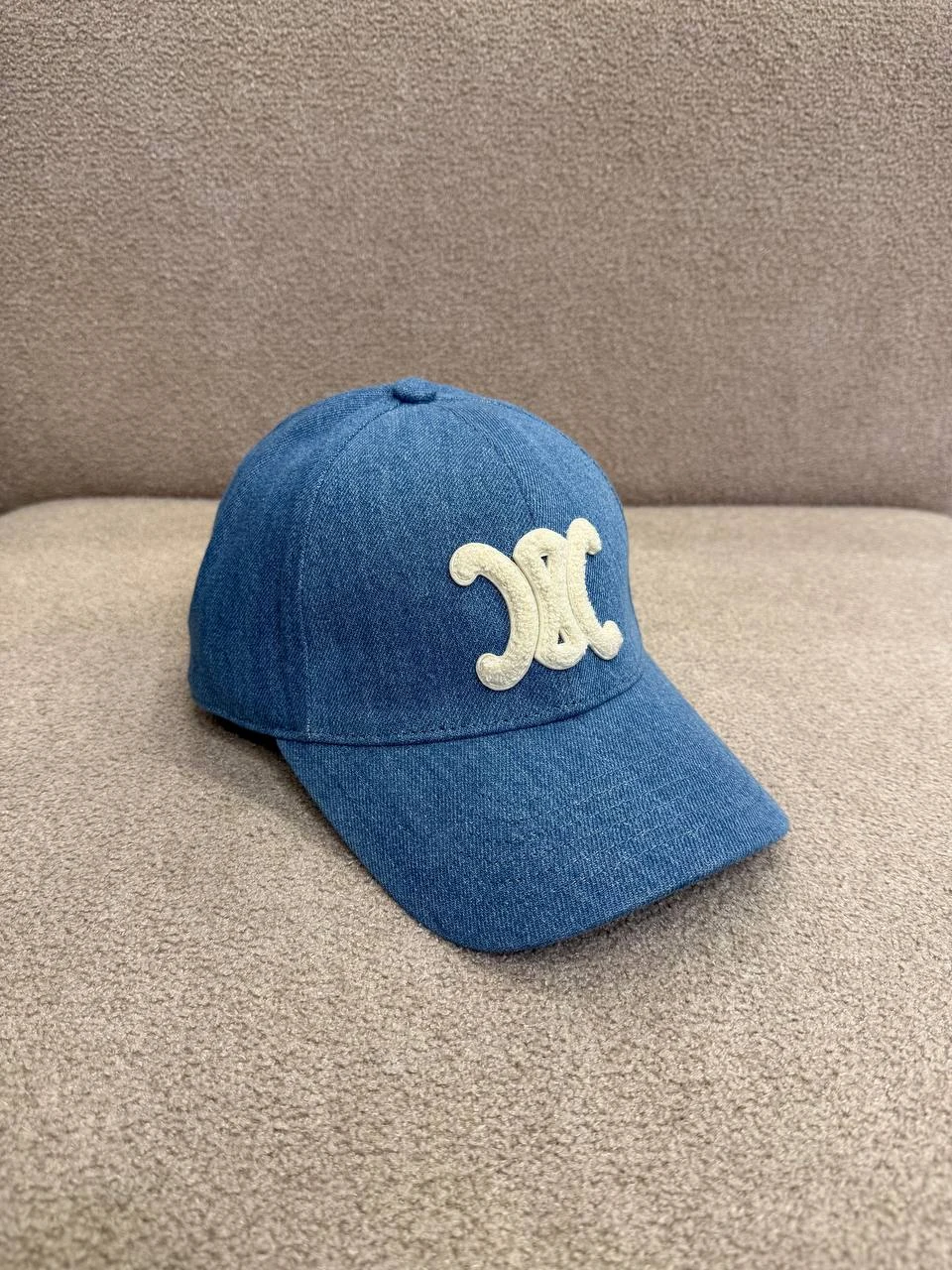 Clne jean hat