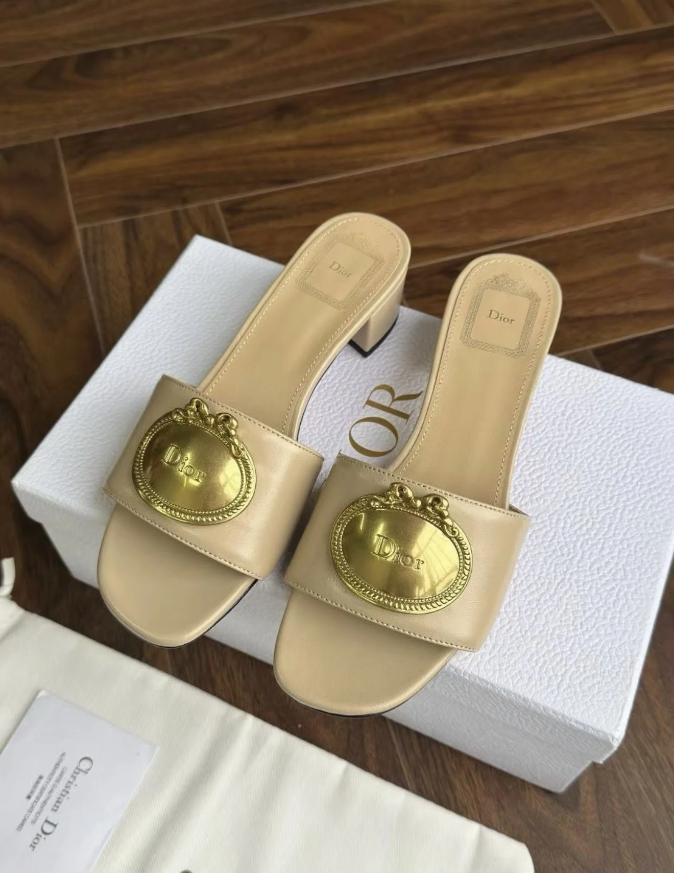 CD new sandal
