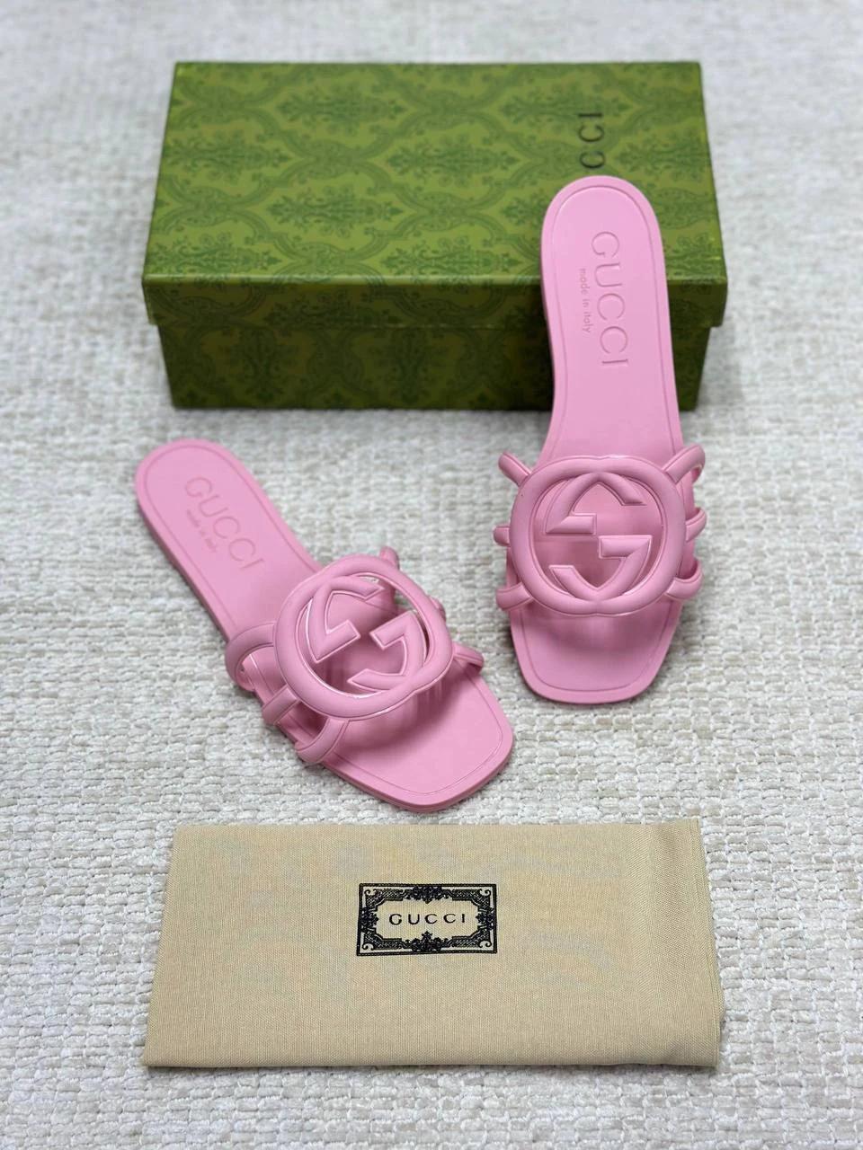 GC sandal pink