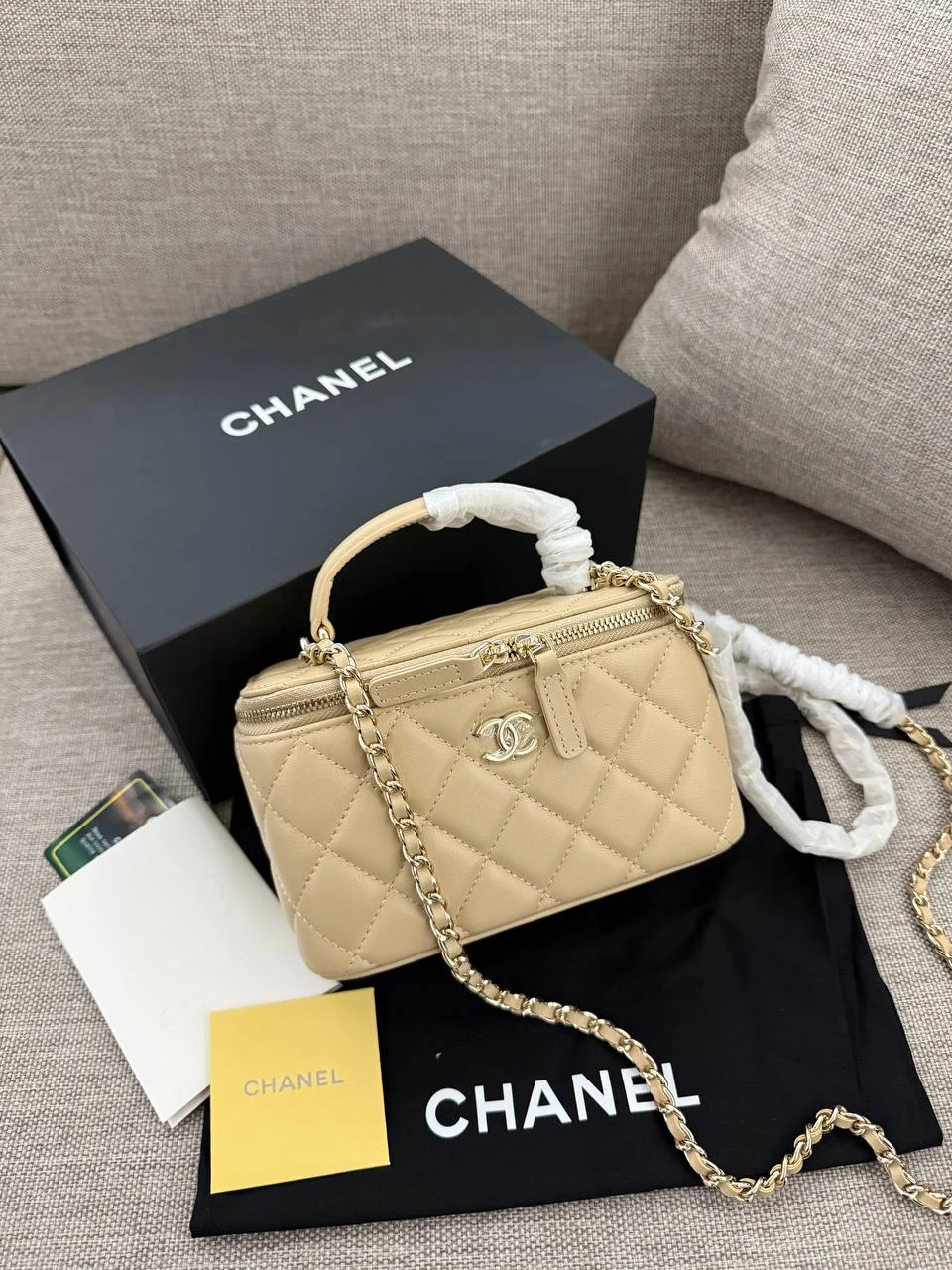 Chnl Vanity bag bej