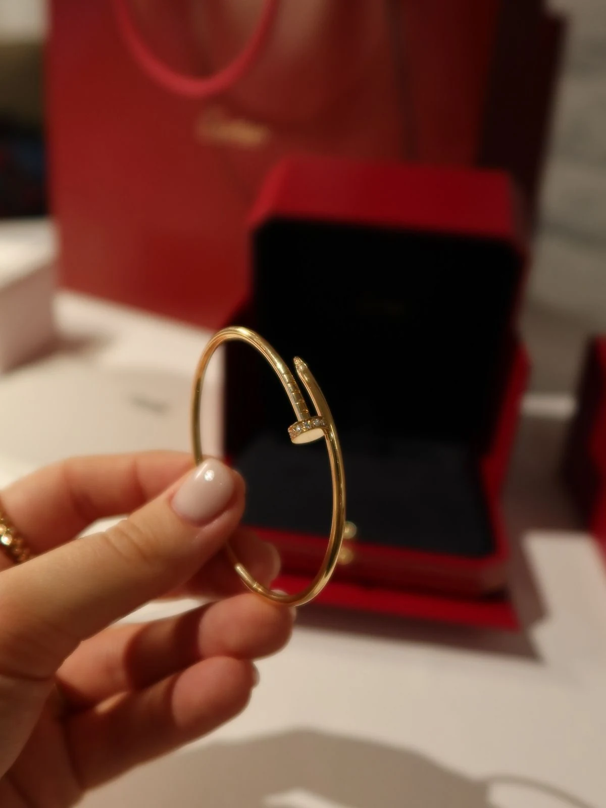 Gold çivi bileklik
